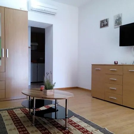 Elda Apartment *