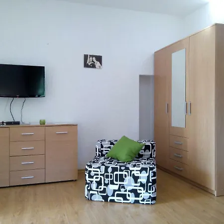 Elda Apartment Peroj